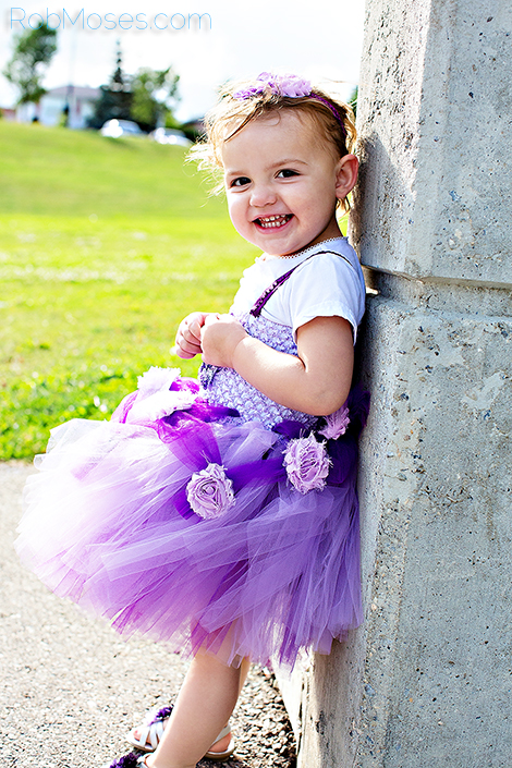 Little Girl 2 - Rob Moses Photography - Calgary Vancouver Seattle - Bokeh Child kid