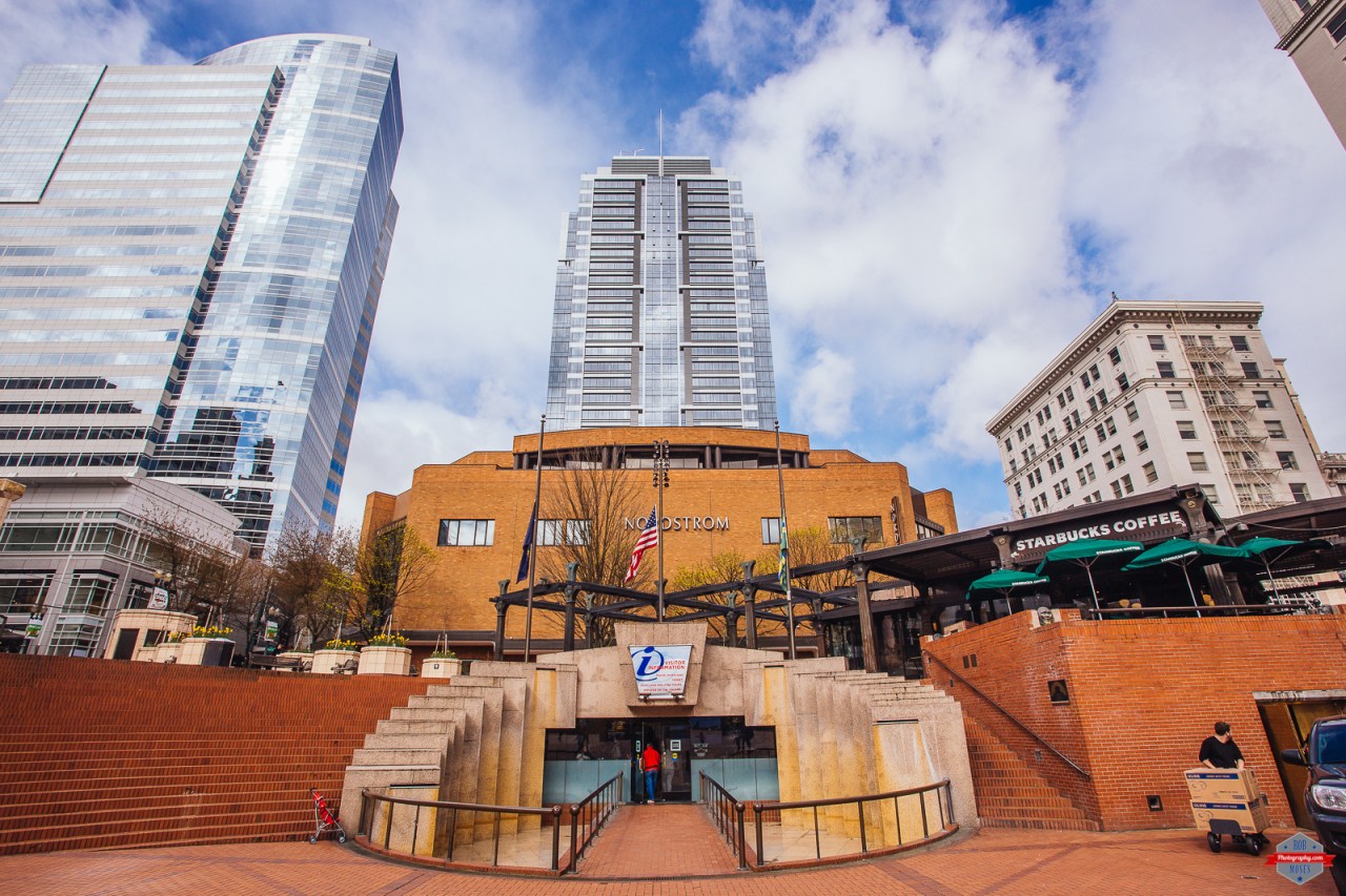 portland-pioneer-courthouse-square-rob-moses-photography-portland-calgary-vancouver-seattle-spokane-photographer-wa-bc-native-american-tlingit-ojibaway-famous-un-celebrity-canadian-best-pdx